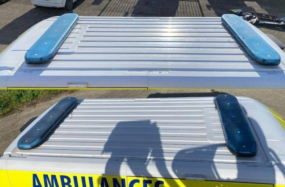 Ambulance Fiat LES DAUPHINS/DUCATO TORINO 2.3M-Jet 160 endommagée: photos 13