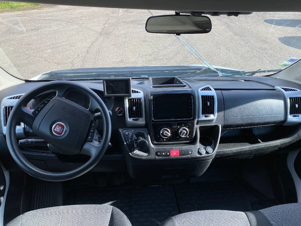 Ambulance Fiat LES DAUPHINS/DUCATO TORINO 2.3M-Jet 160 endommagée: photos 22