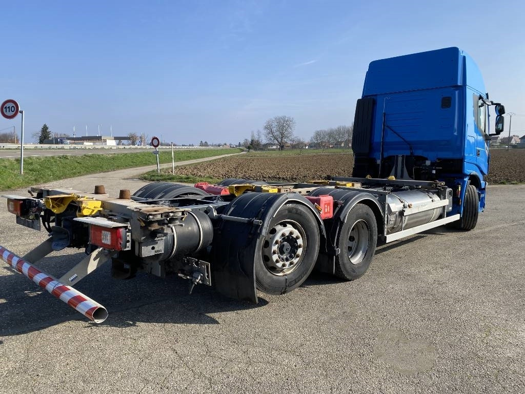 Iveco STRALIS 460NP LNG RETARDER - Châssis cabine: photos 4 Iveco STRALIS 460NP LNG RETARDER - Châssis cabine: photos 4