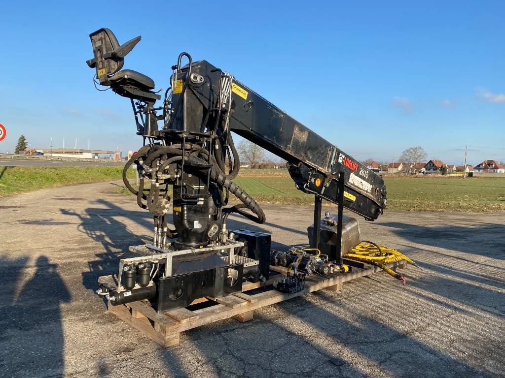 Loglift F281S-86 a réparer  - Grue auxiliaire: photos 4 Loglift F281S-86 a réparer  - Grue auxiliaire: photos 4