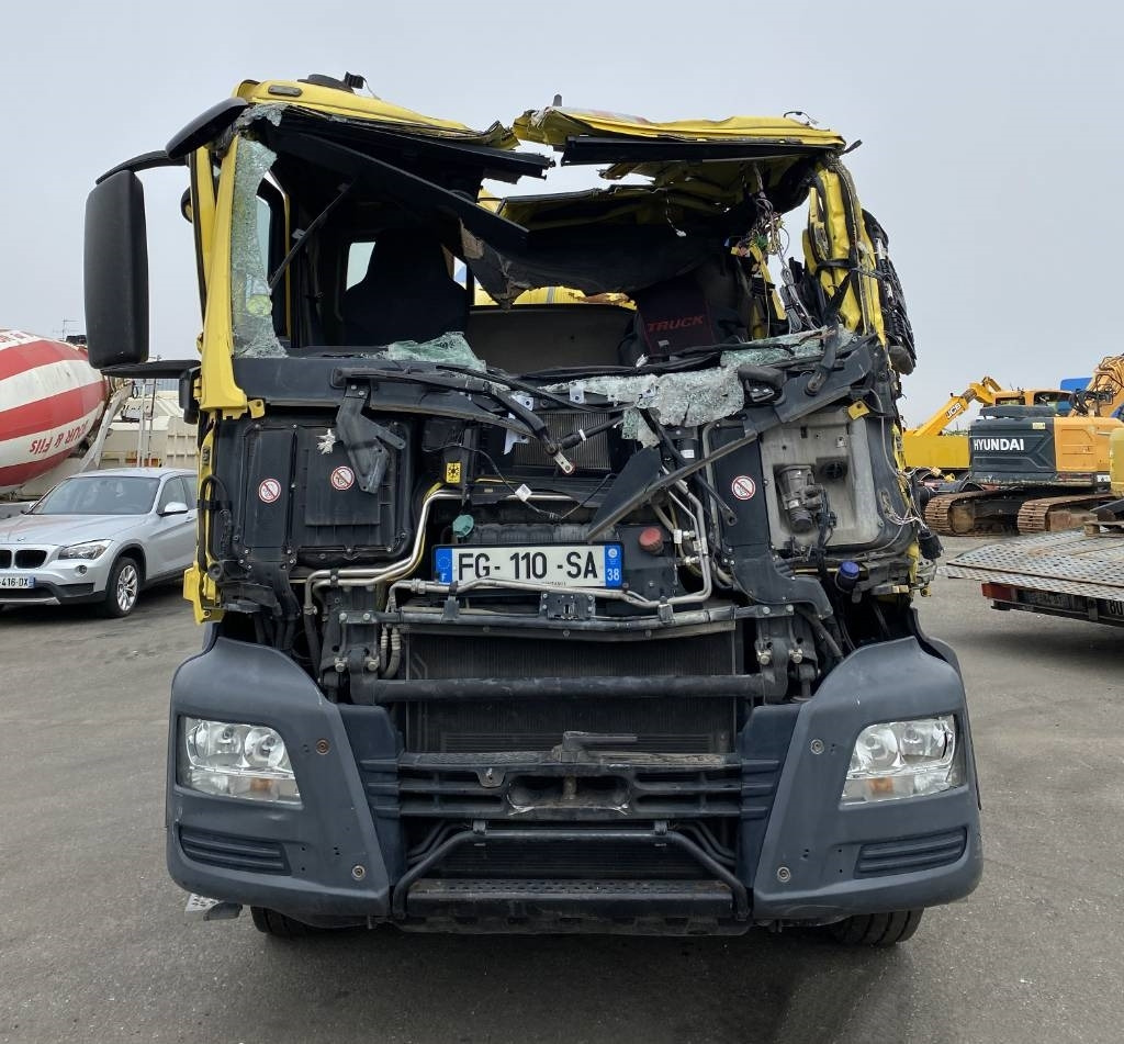 MAN MAN TGS 32-420 / STETTER AM-UltraEco endommagé - Camion malaxeur: photos 2 MAN MAN TGS 32-420 / STETTER AM-UltraEco endommagé - Camion malaxeur: photos 2