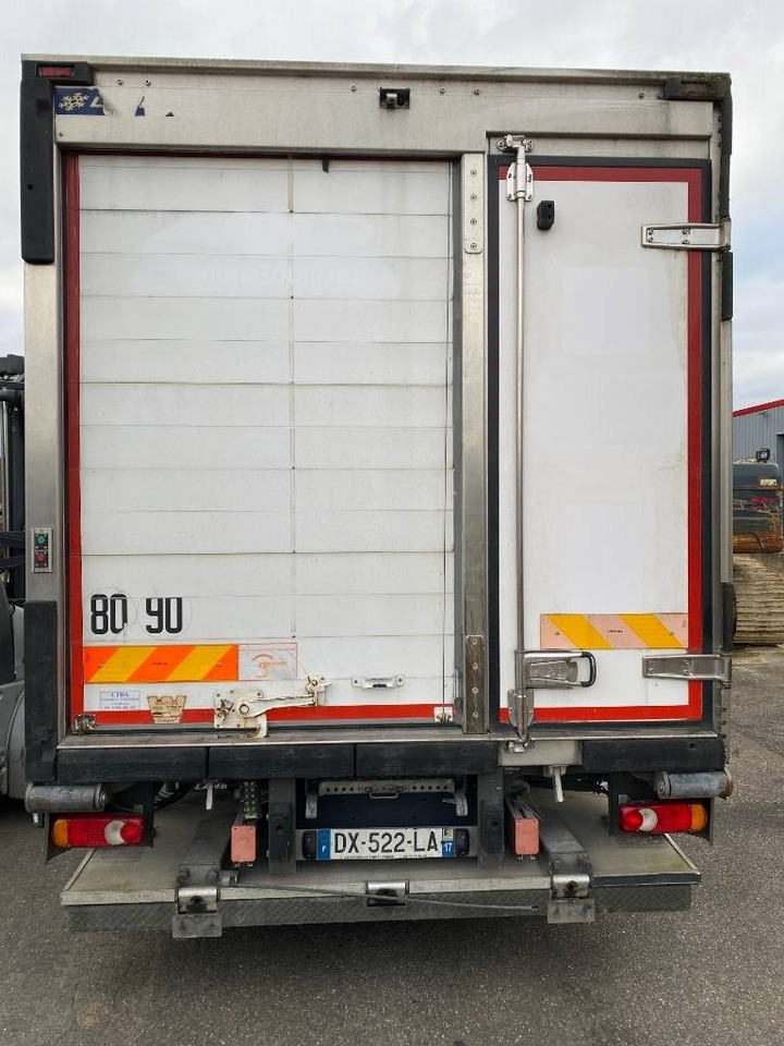 Renault D240 /LAMBERET/CARRIER 1150 *A REPARER* - Camion frigorifique: photos 5 Renault D240 /LAMBERET/CARRIER 1150 *A REPARER* - Camion frigorifique: photos 5
