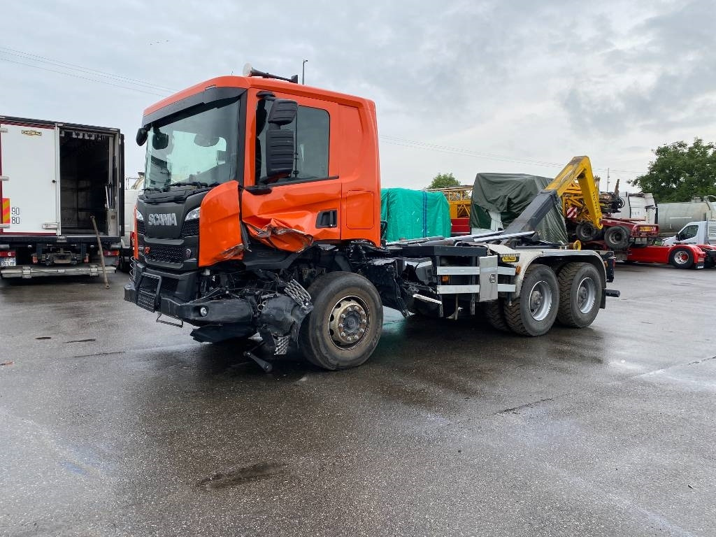 Scania P420 XT-3Pedales / PALFINGER PTH20SLD5 endommagé - Camion ampliroll: photos 2 Scania P420 XT-3Pedales / PALFINGER PTH20SLD5 endommagé - Camion ampliroll: photos 2