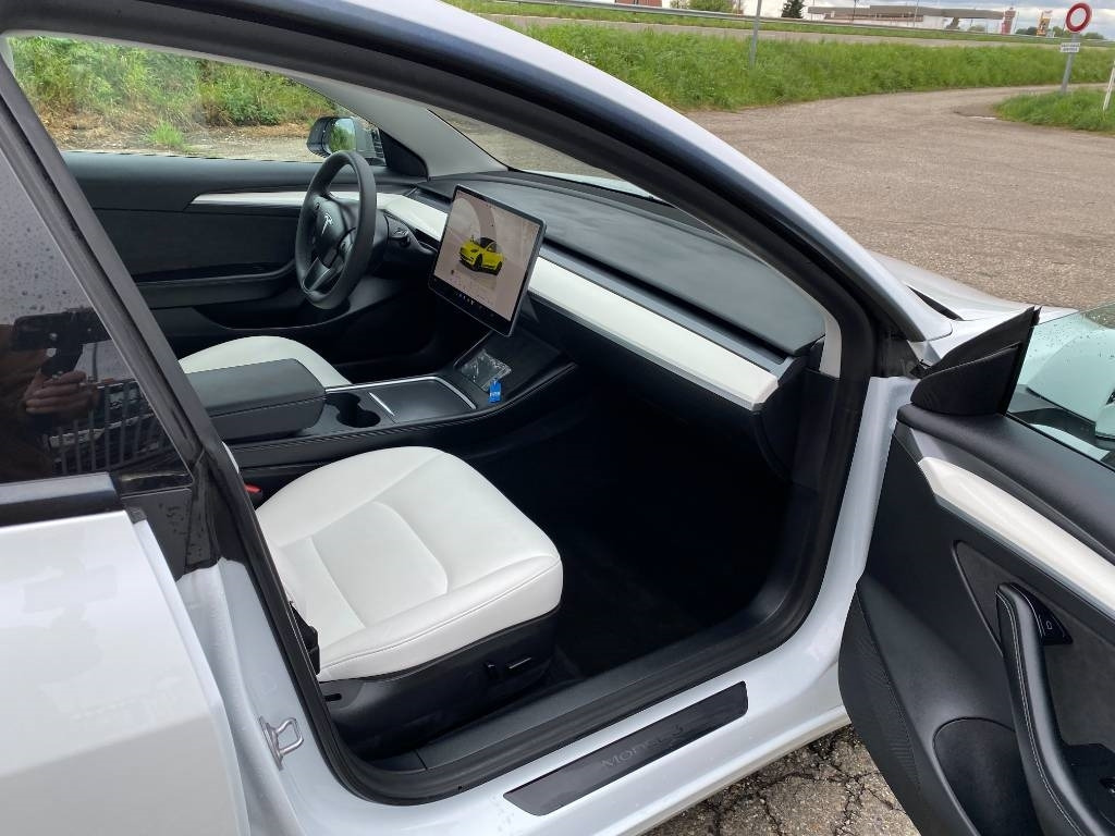 Voiture Tesla MODEL 3 5YJ3 - Rwd-Carte Grise Française endommagé: photos 40