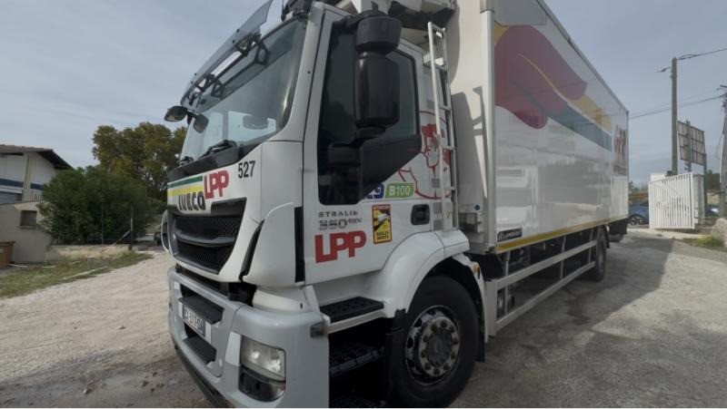 Iveco STRALIS 360 EEV FRIGO CARRIER HAYON - Camion frigorifique: photos 3 Iveco STRALIS 360 EEV FRIGO CARRIER HAYON - Camion frigorifique: photos 3