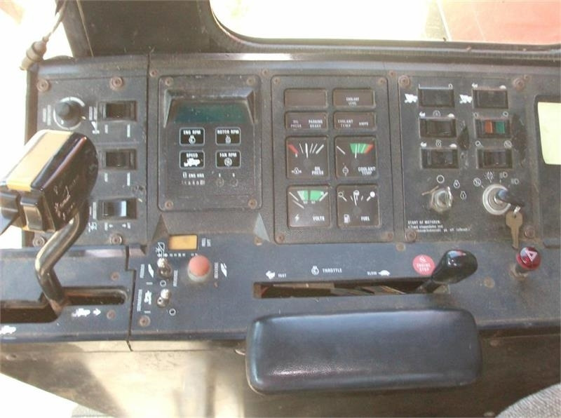 Moissonneuse-batteuse Case IH 1680 E 22 fod skærebord og ekstra bredde hjul: photos 10