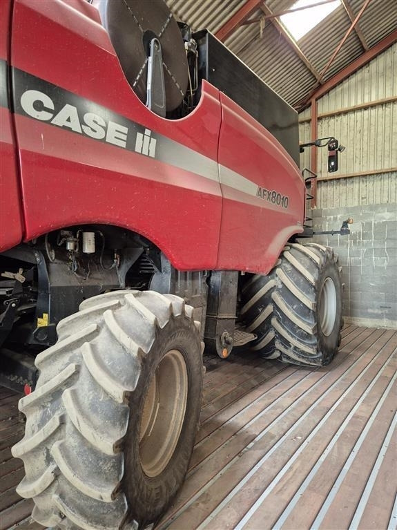 Case IH Axial-Flow 8010 MacDon skærebord - Moissonneuse-batteuse: photos 2 Case IH Axial-Flow 8010 MacDon skærebord - Moissonneuse-batteuse: photos 2