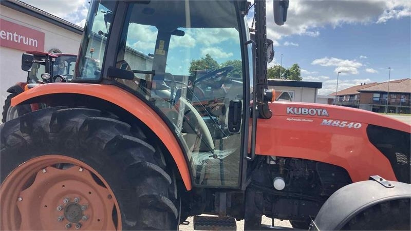 Kubota M8540N - Tracteur agricole: photos 3 Kubota M8540N - Tracteur agricole: photos 3