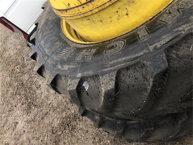 Michelin 650/65-42 - Pneu: photos 2 Michelin 650/65-42 - Pneu: photos 2