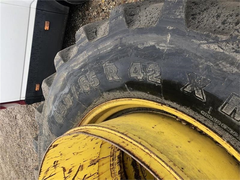 Michelin 650/65-42 - Pneu: photos 3 Michelin 650/65-42 - Pneu: photos 3