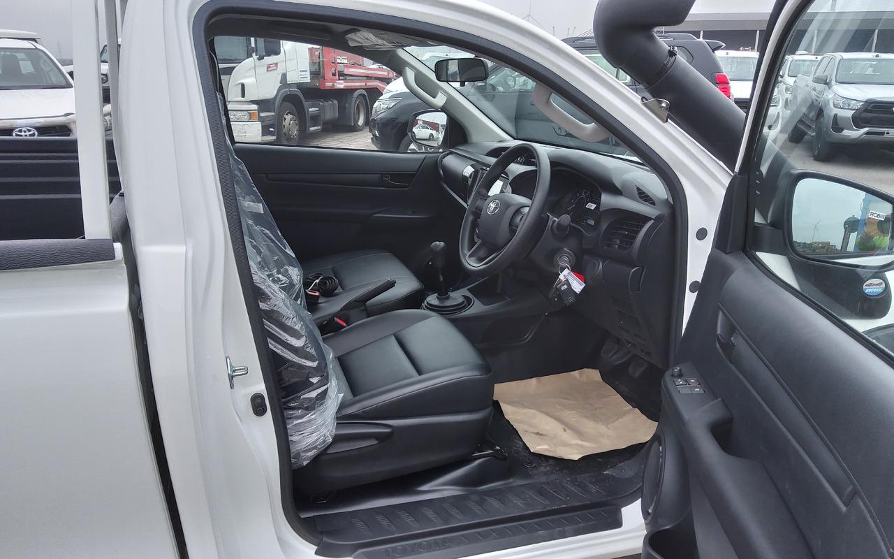 Pick-up neuf Toyota Hilux / Revo RHD Pick-up single Cab 2.8L Diesel Manual: photos 10