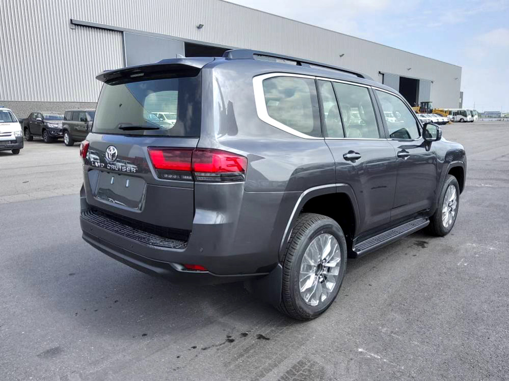 Toyota Land Cruiser 300 V6 VXR ZX 7 SEATERS / PLACES 3.5L Petrol Automatic AEOB - Voiture: photos 5 Toyota Land Cruiser 300 V6 VXR ZX 7 SEATERS / PLACES 3.5L Petrol Automatic AEOB - Voiture: photos 5