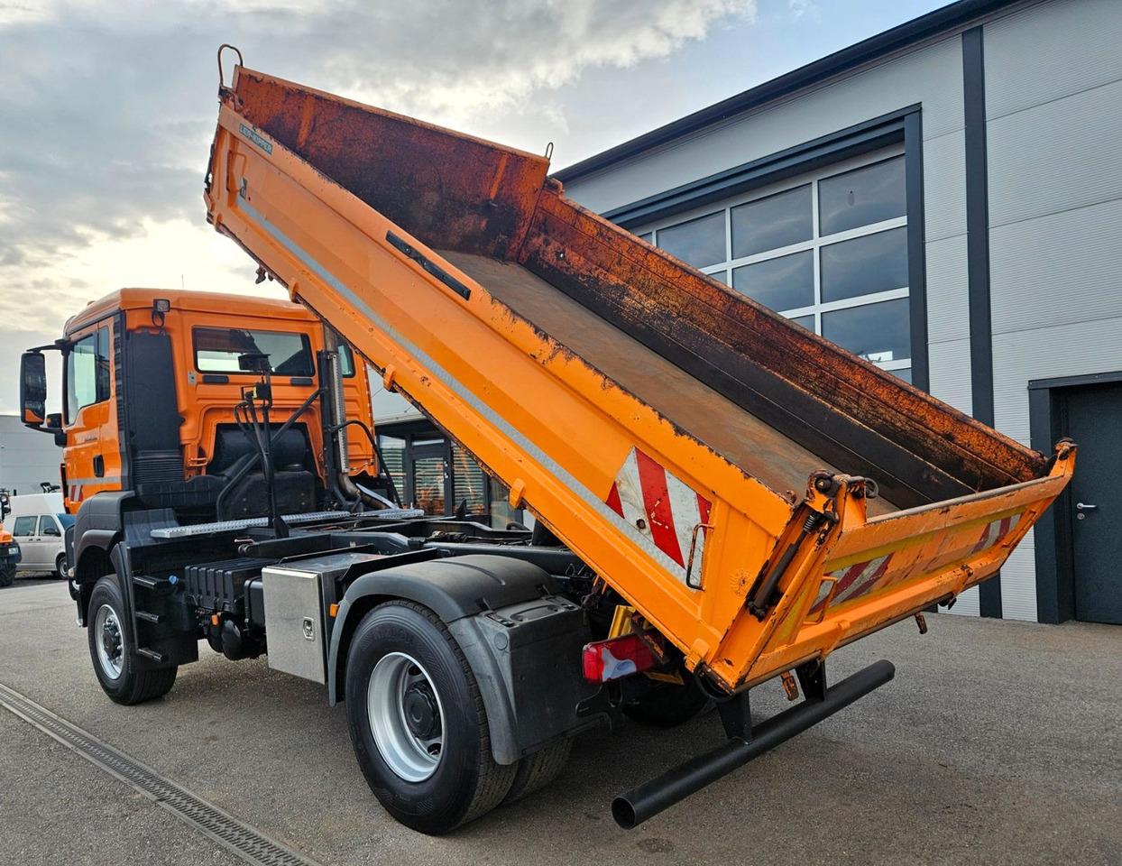 MAN TGS 18.360 4x4 BL Euro5 - Camion benne: photos 3 MAN TGS 18.360 4x4 BL Euro5 - Camion benne: photos 3