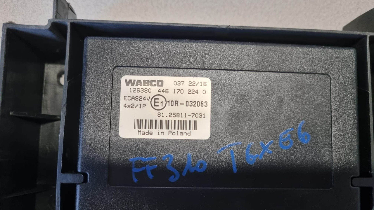 Centralina MAN TGX E6 - Système électrique: photos 1 Centralina MAN TGX E6 - Système électrique: photos 1