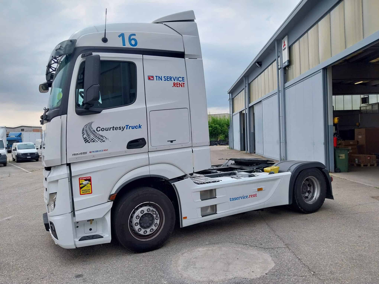 Ricambi Iveco 190.48 - Tracteur routier: photos 2 Ricambi Iveco 190.48 - Tracteur routier: photos 2