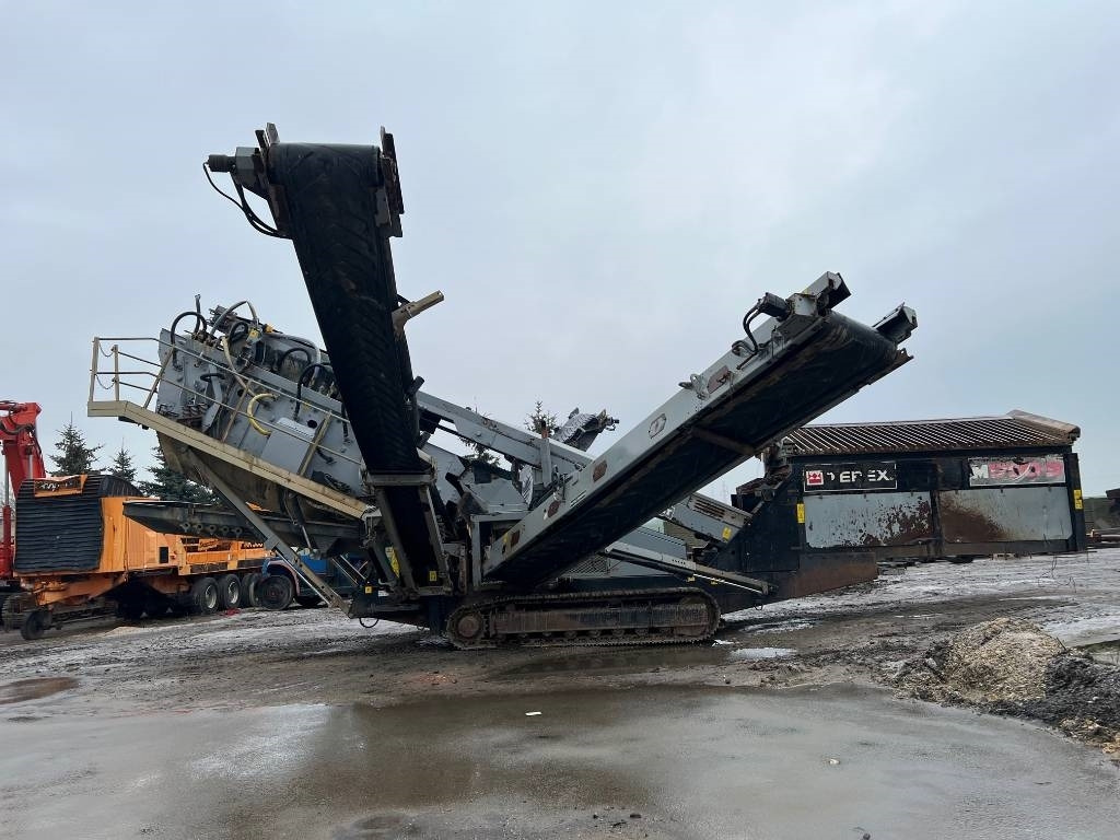 Terex M1700 Rinser Powerscreen Chieftain - Crible: photos 1 Terex M1700 Rinser Powerscreen Chieftain - Crible: photos 1
