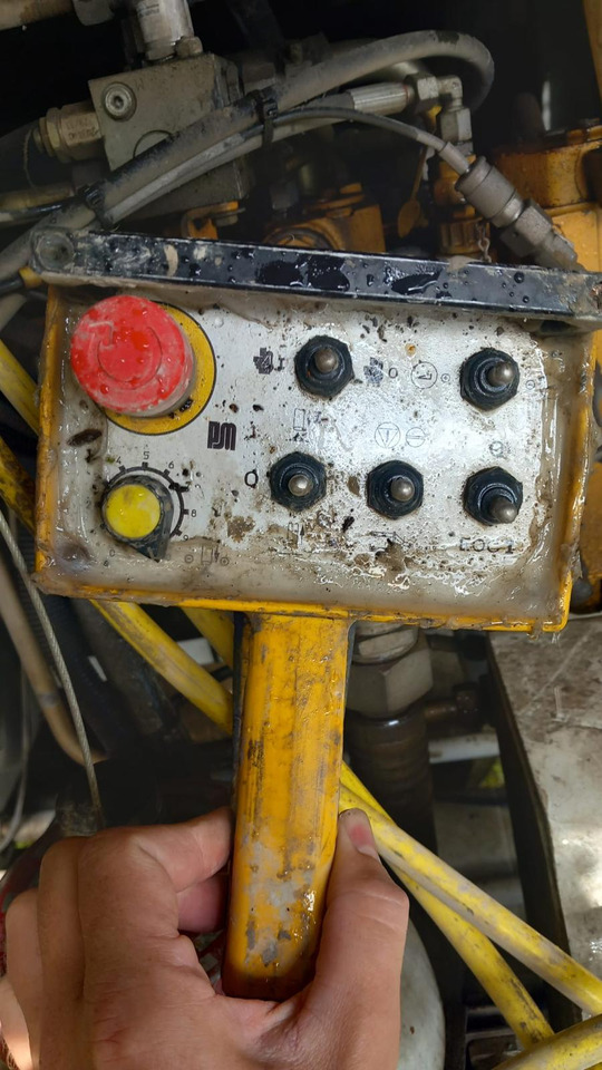 Putzmeister 2109 - Pompe à béton stationnaire: photos 4 Putzmeister 2109 - Pompe à béton stationnaire: photos 4