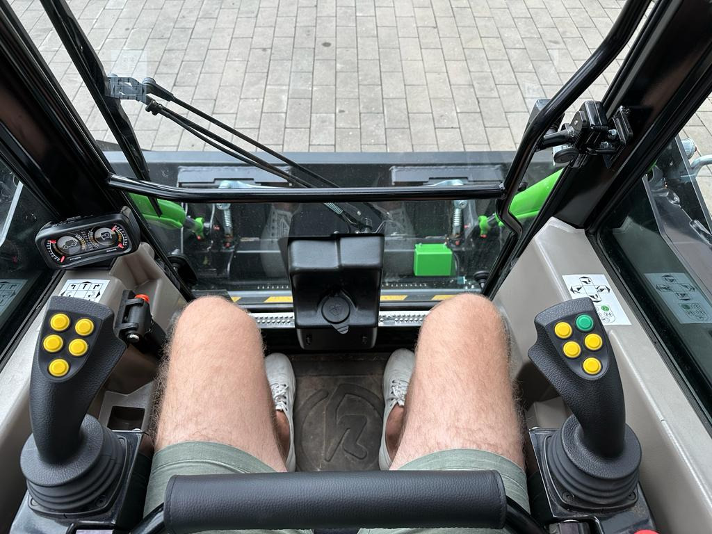 Mini chargeuse Firstgreen Elise 900: photos 12