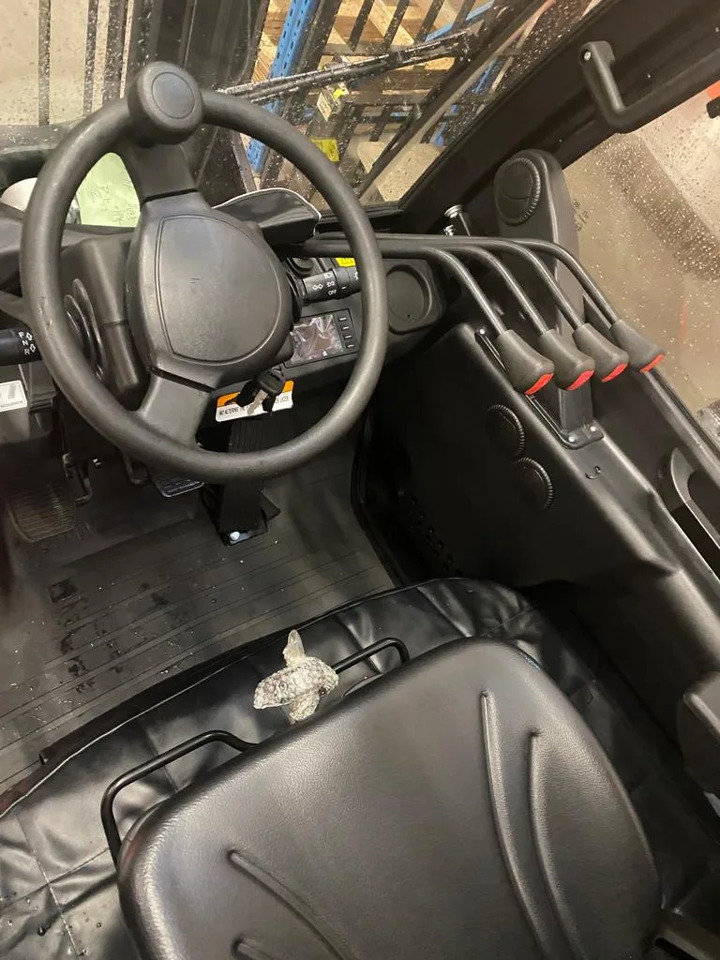 HC CPCD38-XRW92F - Chariot élévateur diesel: photos 2 HC CPCD38-XRW92F - Chariot élévateur diesel: photos 2