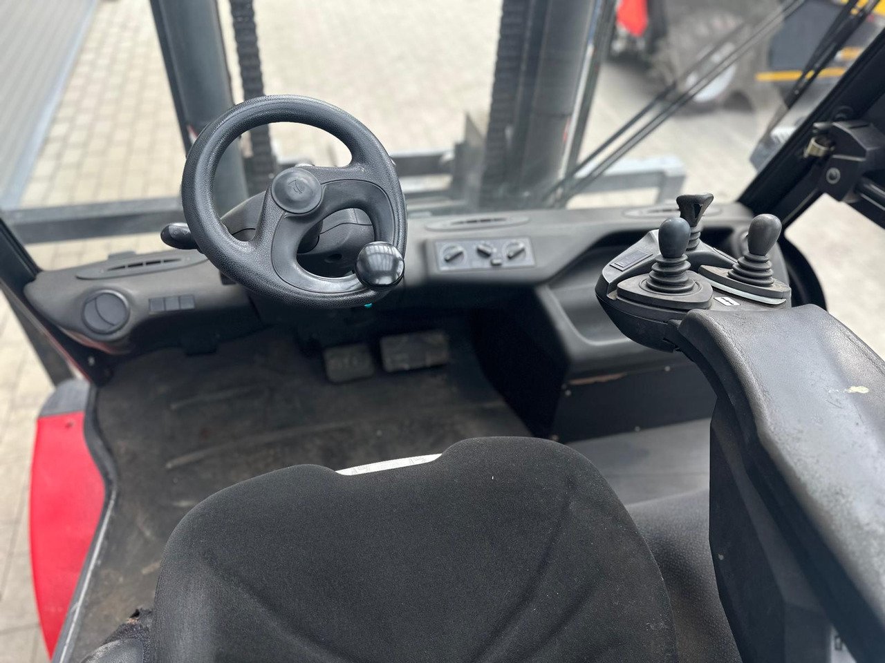 Chariot élévateur diesel Linde H80D-01: photos 9