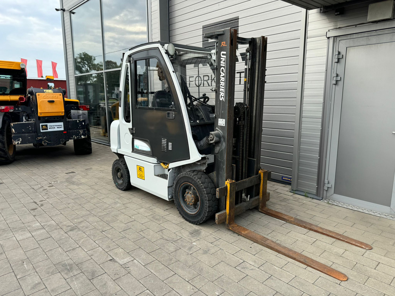 Unicarriers Y1D2A25Q - Chariot élévateur diesel: photos 4 Unicarriers Y1D2A25Q - Chariot élévateur diesel: photos 4