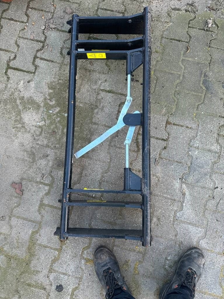 Eurorahmen Euroaufnahme - Frame/ Châssis pour Machine agricole: photos 1 Eurorahmen Euroaufnahme - Frame/ Châssis pour Machine agricole: photos 1