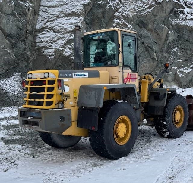Komatsu WA 270 - Chargeuse sur pneus: photos 1 Komatsu WA 270 - Chargeuse sur pneus: photos 1