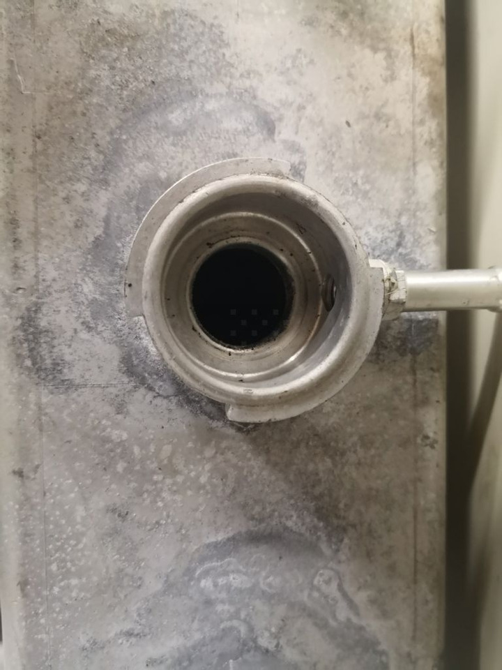 Hitachi HITACHI ZX160-LC3 ZX180-LC3 4642152 - Radiateur: photos 3 Hitachi HITACHI ZX160-LC3 ZX180-LC3 4642152 - Radiateur: photos 3