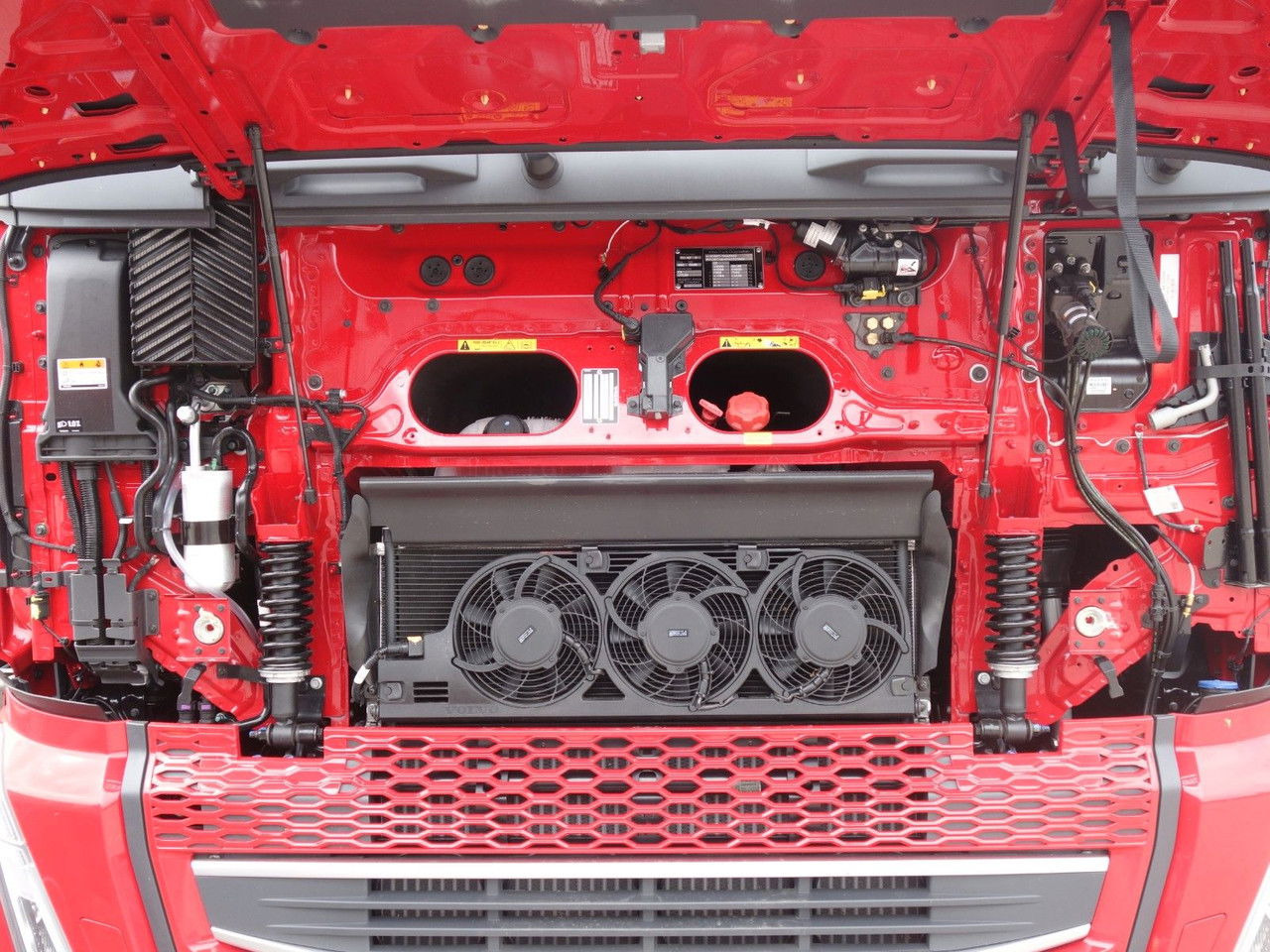 Volvo FH 13 XL 460 TC Neue fur Kassbohrer,Rolfo, Rimo - crédit-bail Volvo FH 13 XL 460 TC Neue fur Kassbohrer,Rolfo, Rimo: photos 12