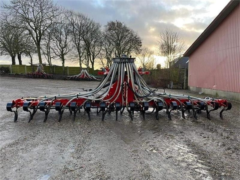 AP 8m Sortjords nedfælder m/ pakkevalse - Tonne à lisier: photos 1 AP 8m Sortjords nedfælder m/ pakkevalse - Tonne à lisier: photos 1