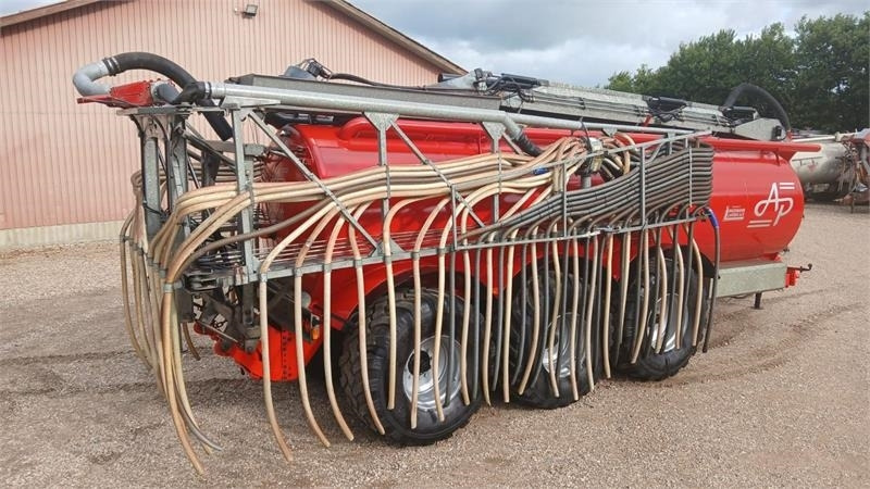 AP GV 25 m. 24 slangbom - Tonne à lisier: photos 3 AP GV 25 m. 24 slangbom - Tonne à lisier: photos 3