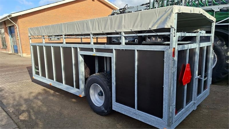 CN Agro Model D - Remorque bétaillère, Remorque agricole: photos 2 CN Agro Model D - Remorque bétaillère, Remorque agricole: photos 2