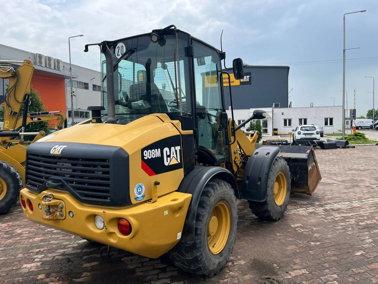 CAT 908M - Chargeuse sur pneus: photos 3 CAT 908M - Chargeuse sur pneus: photos 3