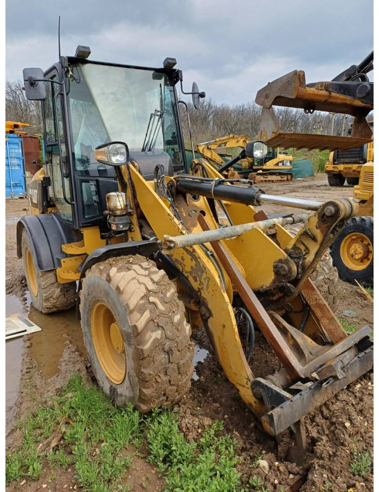 CAT 908M - Chargeuse sur pneus: photos 2 CAT 908M - Chargeuse sur pneus: photos 2