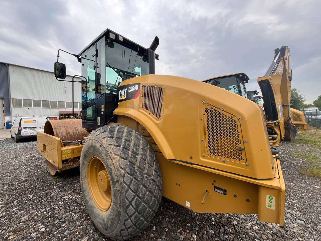 CAT CS64B - Compacteur à pieds de mouton/ Monocylindre: photos 4 CAT CS64B - Compacteur à pieds de mouton/ Monocylindre: photos 4