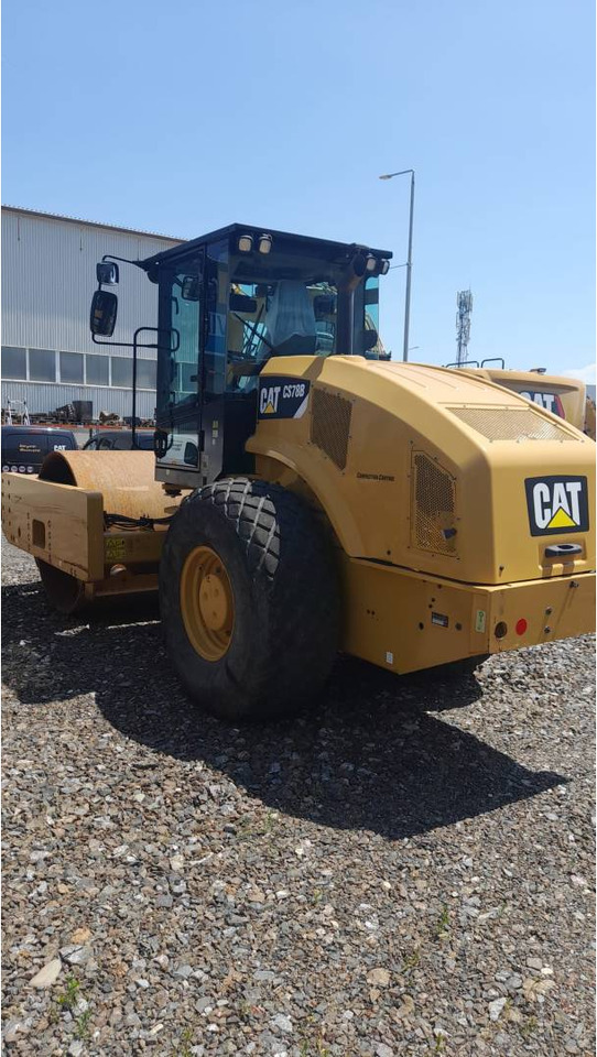 CAT CS78B - Compacteur à pieds de mouton/ Monocylindre: photos 4 CAT CS78B - Compacteur à pieds de mouton/ Monocylindre: photos 4