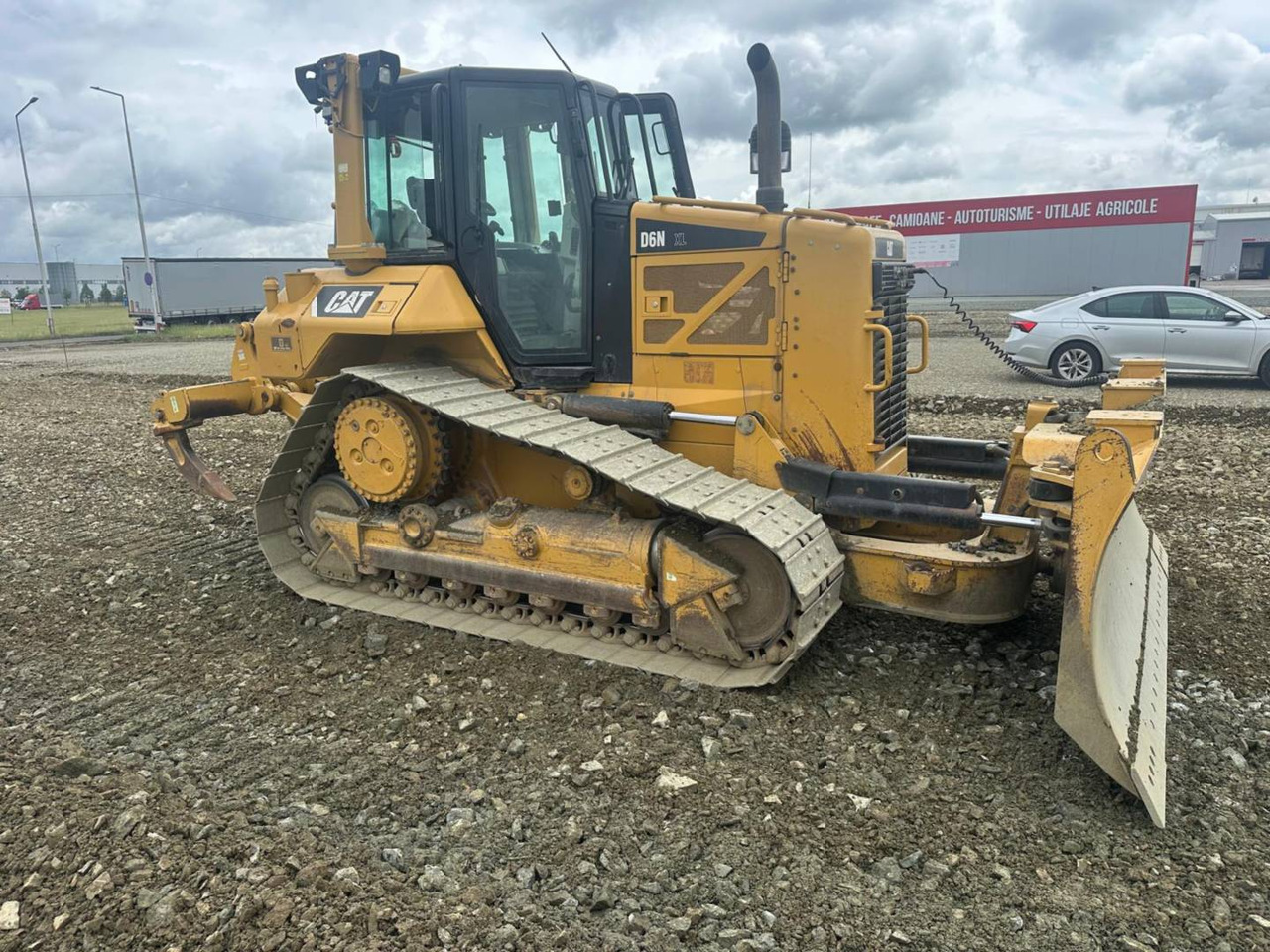 CAT D6NXL - Bulldozer: photos 2 CAT D6NXL - Bulldozer: photos 2