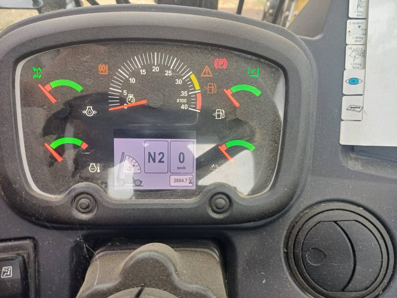 CAT TH3510D - Chariot télescopique: photos 5 CAT TH3510D - Chariot télescopique: photos 5