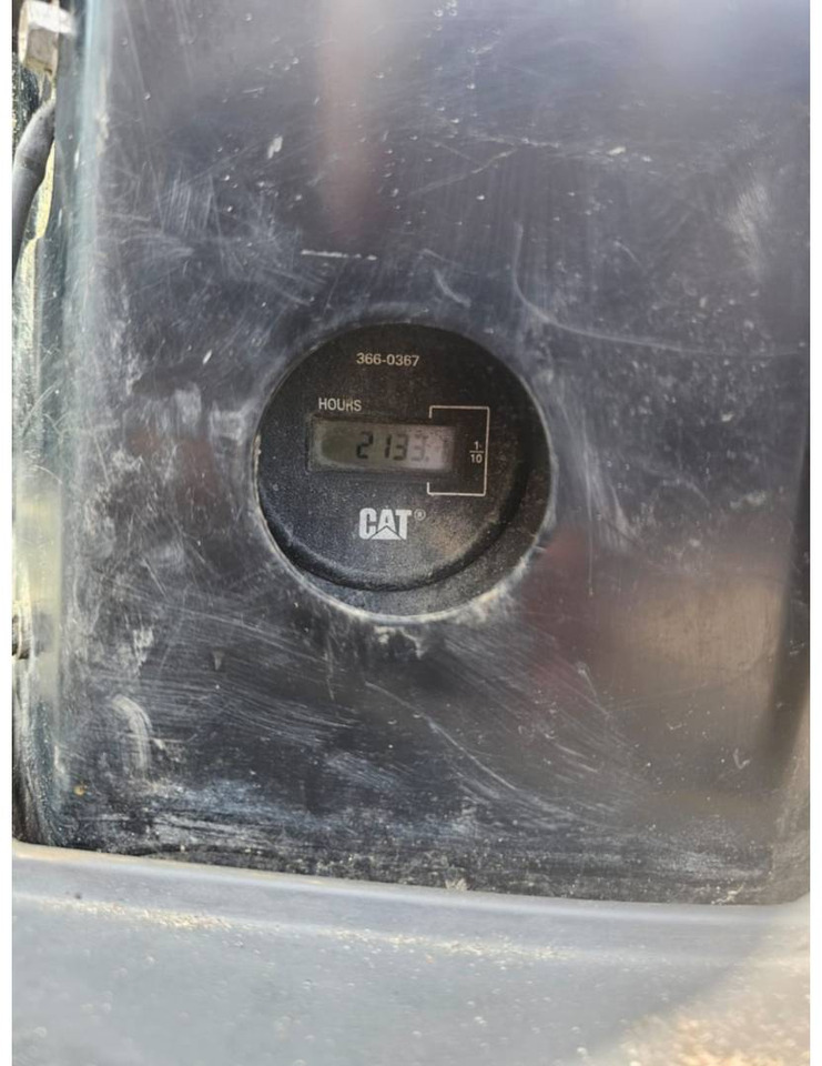 CAT 305.5E2CR - Pelle sur chenille: photos 5 CAT 305.5E2CR - Pelle sur chenille: photos 5