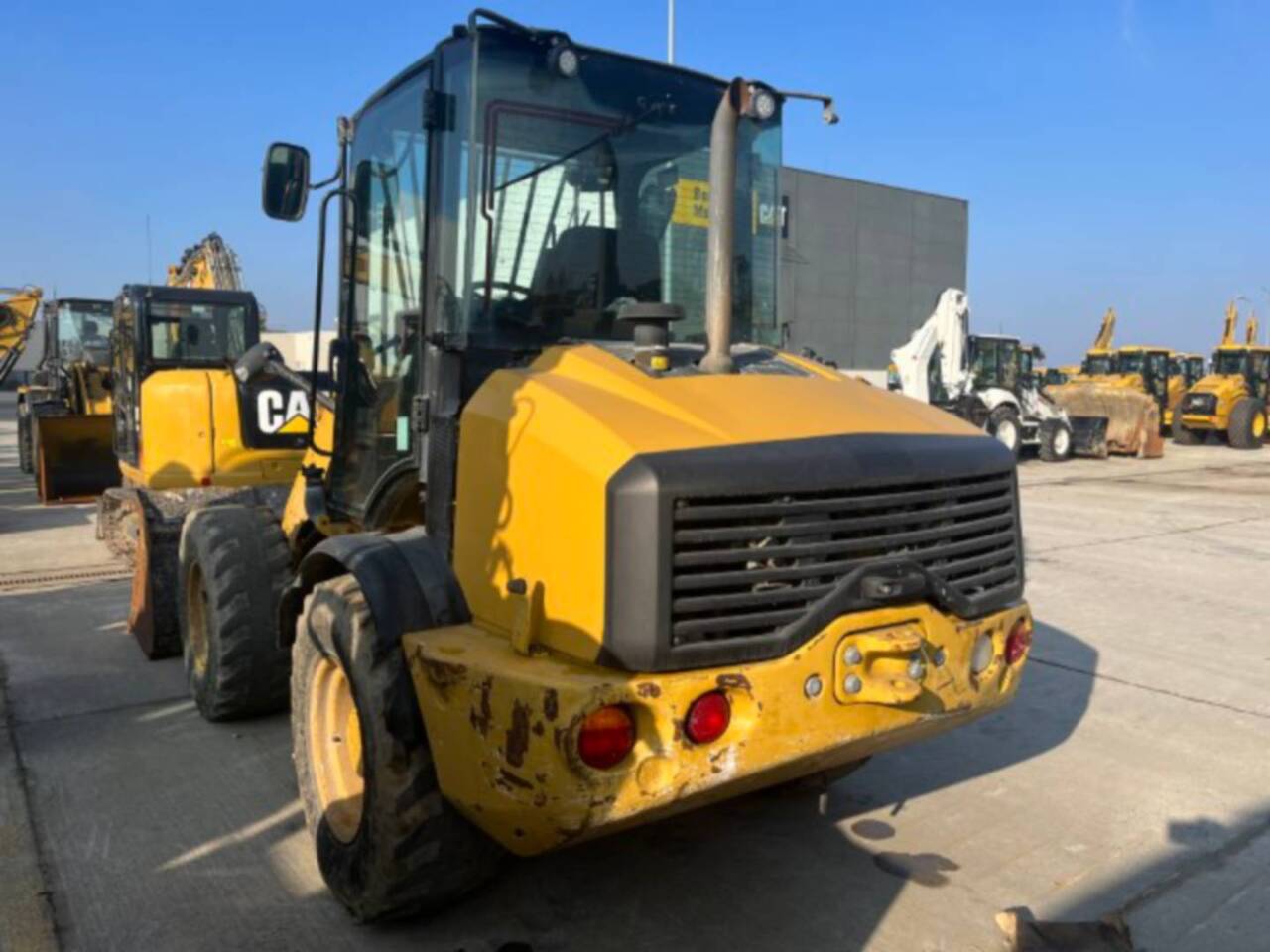 CAT 908M - Chargeuse sur pneus: photos 4 CAT 908M - Chargeuse sur pneus: photos 4