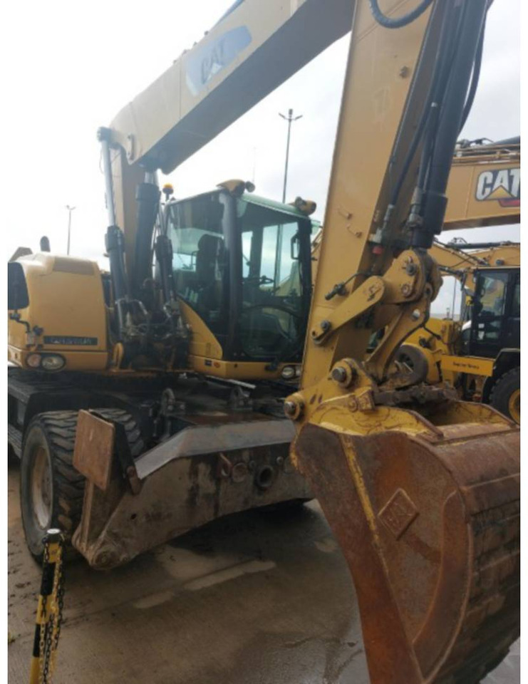 CAT M315D - Pelle sur pneus: photos 2 CAT M315D - Pelle sur pneus: photos 2