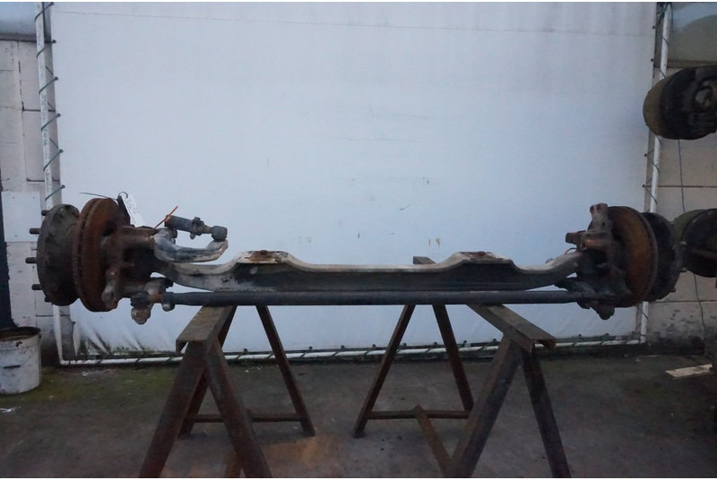 MAN VO-09-01 81.44001-7055 - Essieu avant pour Camion: photos 1 MAN VO-09-01 81.44001-7055 - Essieu avant pour Camion: photos 1