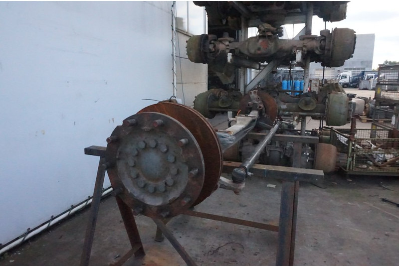 MAN VO-09-01 81.44001-7055 - Essieu avant pour Camion: photos 2 MAN VO-09-01 81.44001-7055 - Essieu avant pour Camion: photos 2