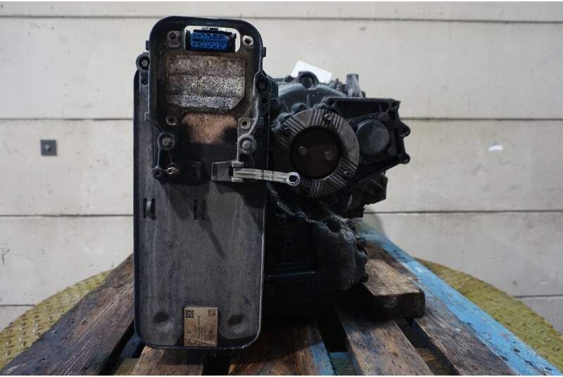 ZF 12AS2331DD+INT3 - Boîte de vitesse pour Camion: photos 4 ZF 12AS2331DD+INT3 - Boîte de vitesse pour Camion: photos 4