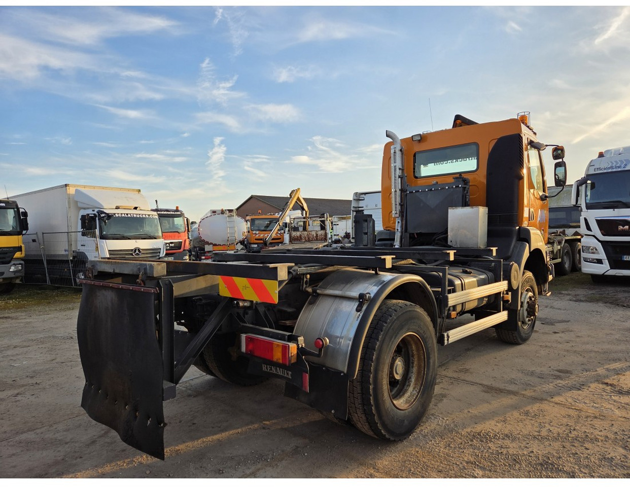 Renault Kerax 260 4x4 Chassis Manual Gearbox Mechanical pump Pompe Mecanique - Châssis cabine: photos 5 Renault Kerax 260 4x4 Chassis Manual Gearbox Mechanical pump Pompe Mecanique - Châssis cabine: photos 5