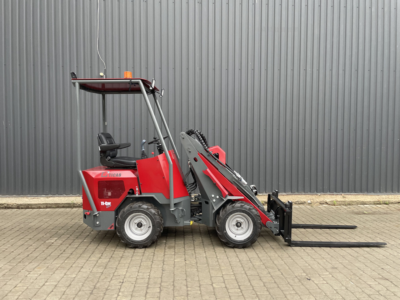 TICAB Multifunctional Mini Loader, Compact Wheel Loader, Manufacturer! - Chariot élévateur diesel: photos 5 TICAB Multifunctional Mini Loader, Compact Wheel Loader, Manufacturer! - Chariot élévateur diesel: photos 5