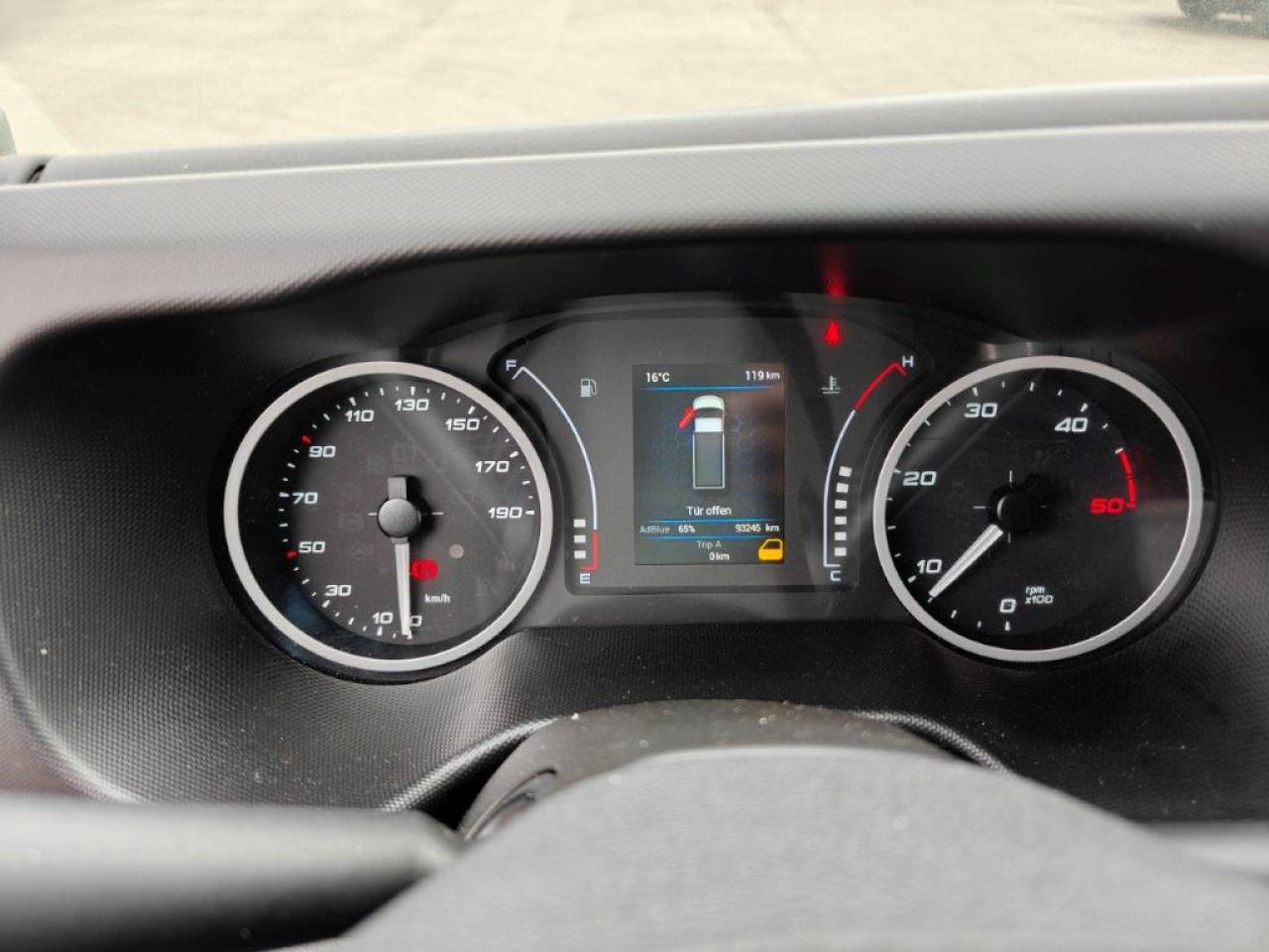 IVECO Daily 35C16 - Fourgon utilitaire: photos 5 IVECO Daily 35C16 - Fourgon utilitaire: photos 5