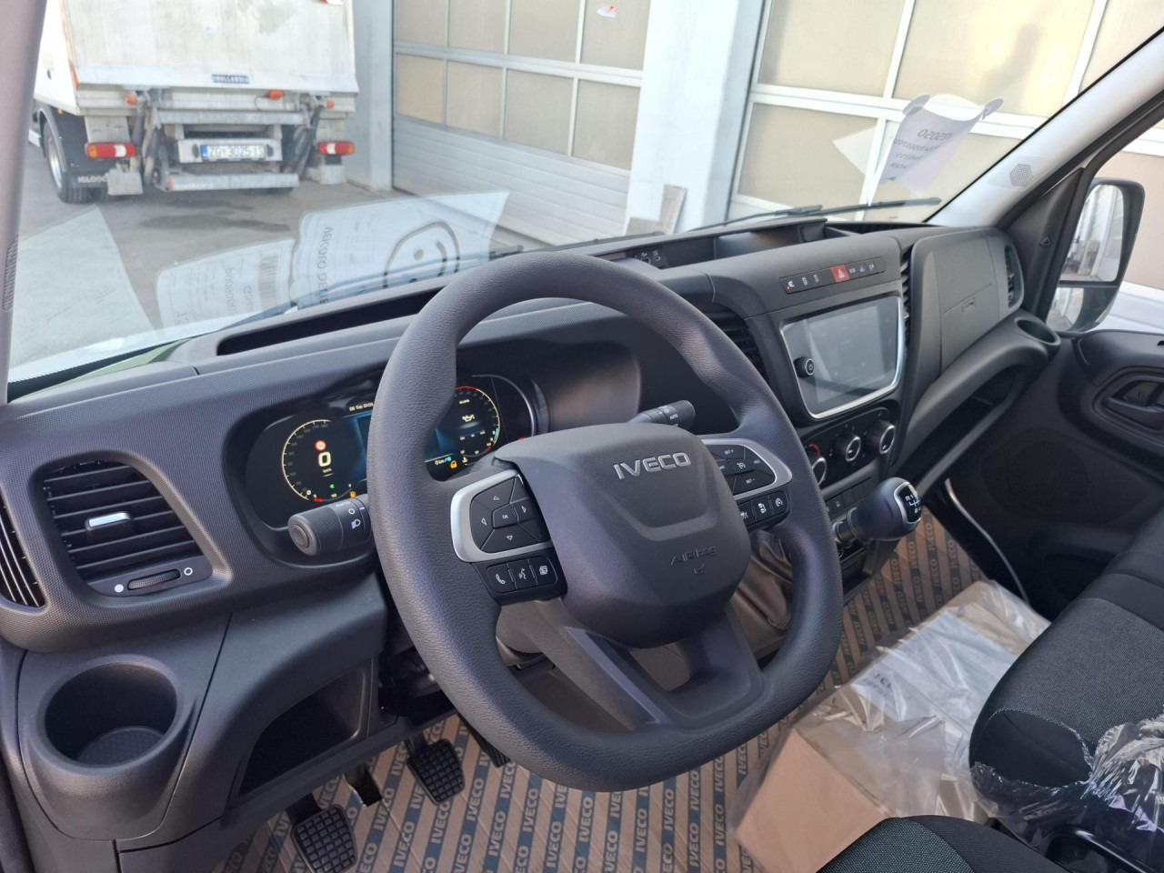Transport de personnes IVECO Daily 35S14V: photos 7