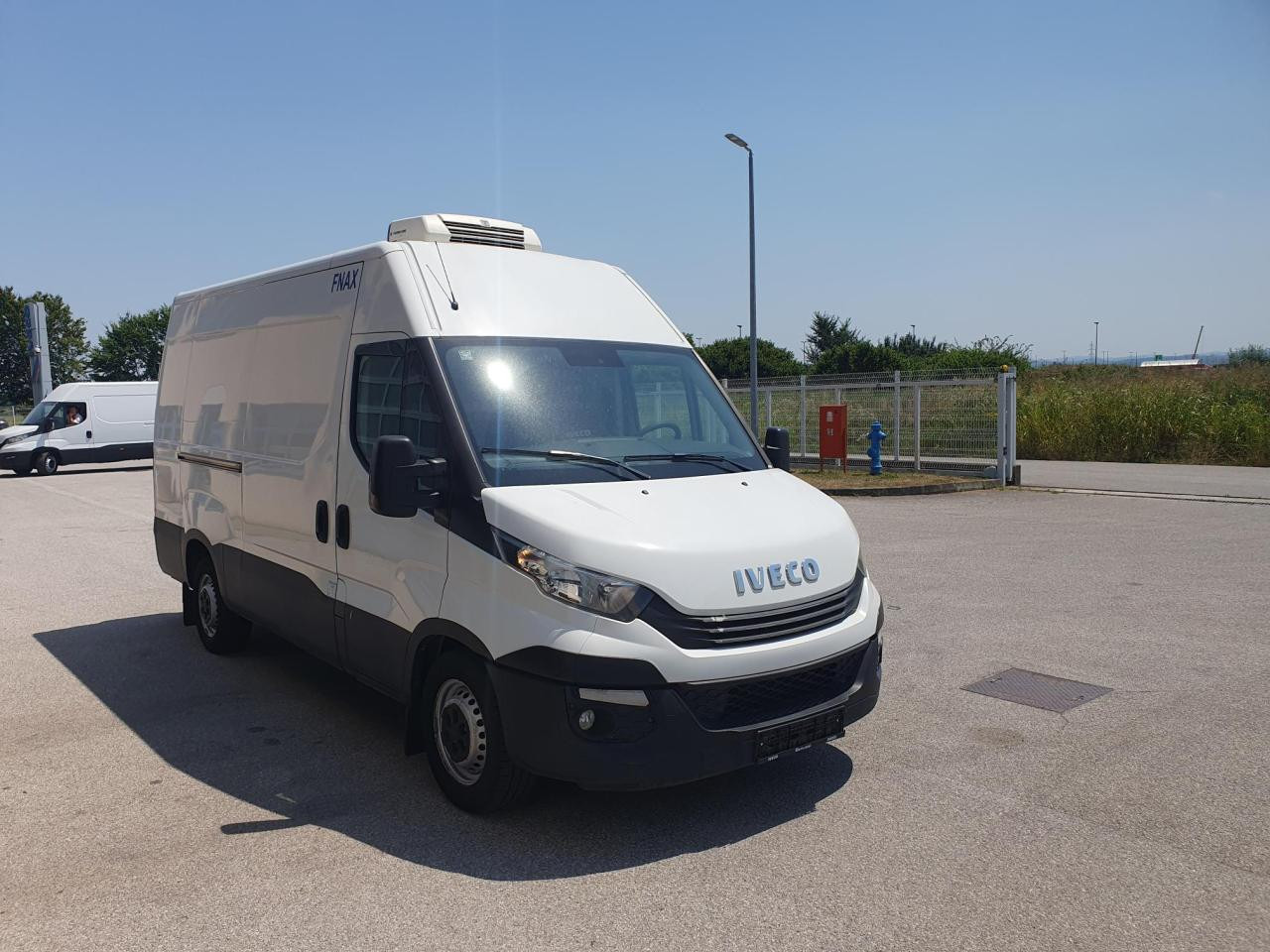 IVECO Daily 35S14V - Transport de personnes: photos 2 IVECO Daily 35S14V - Transport de personnes: photos 2