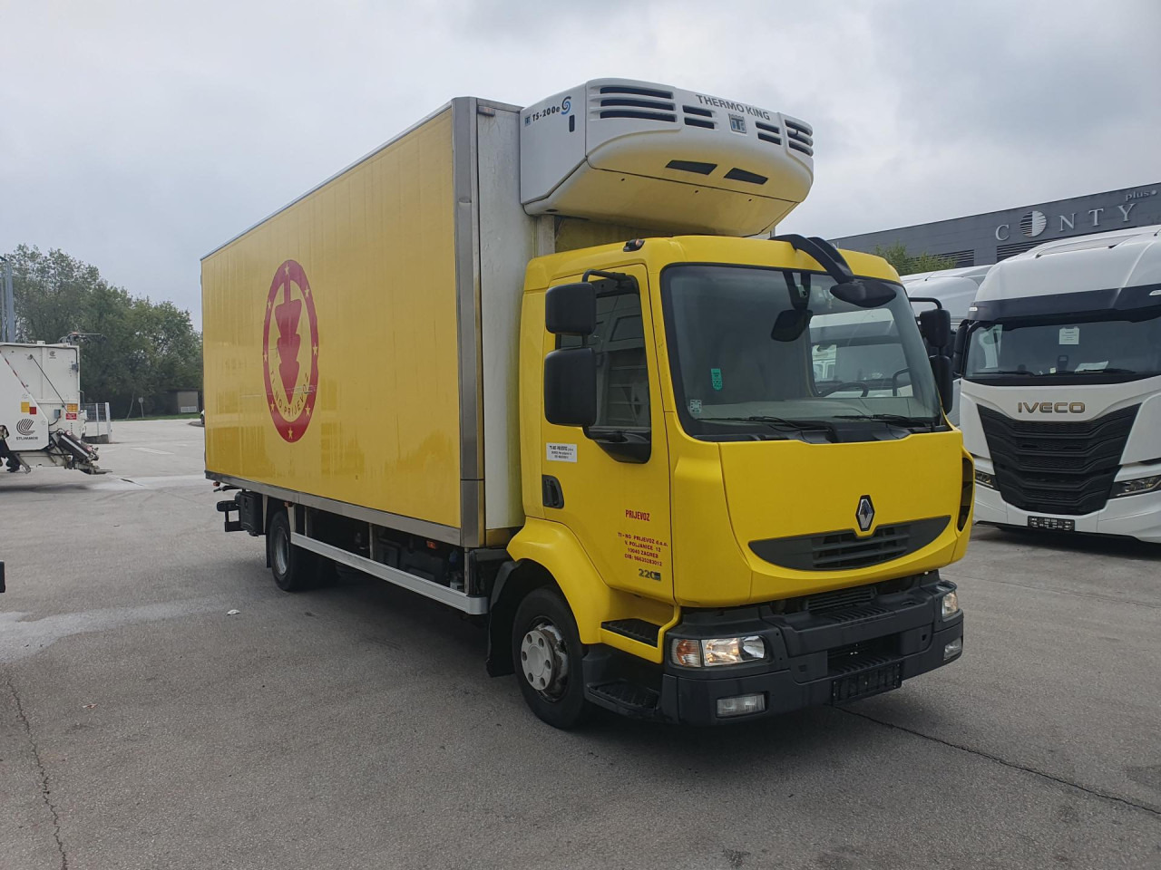 RENAULT Midlum 220.12 - Camion frigorifique: photos 5 RENAULT Midlum 220.12 - Camion frigorifique: photos 5